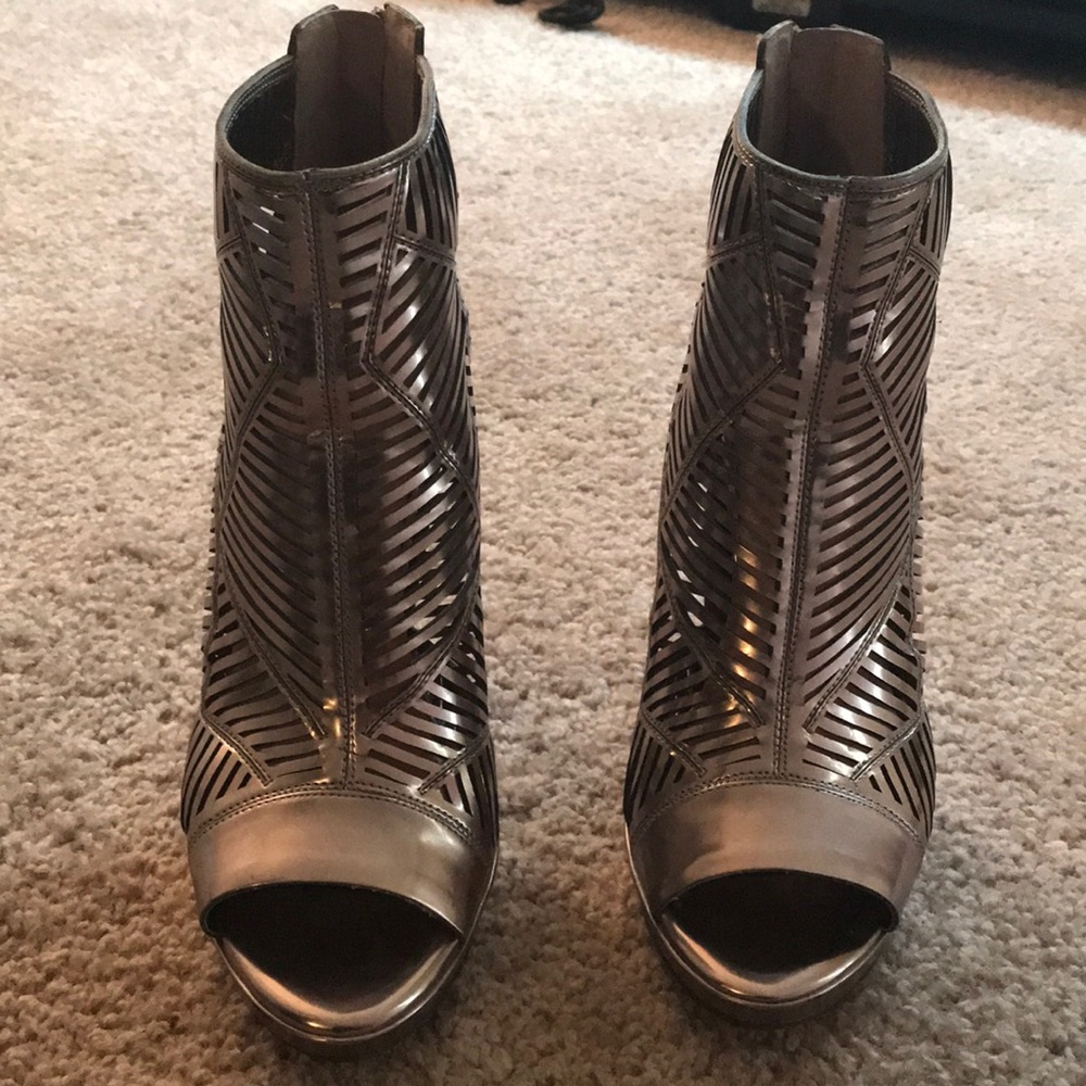 BCBG Metallic Platform heels!